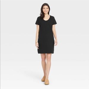 Black Universal Threads Tshirt Dress